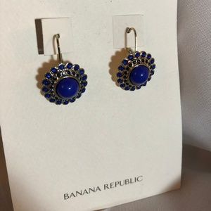 Beautiful Banana Republic NWT earrings!